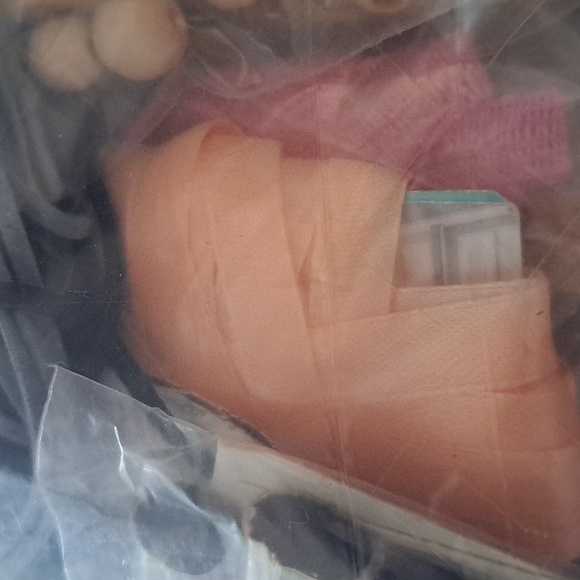 Ziplog bag with crafts - Picture 8 of 10